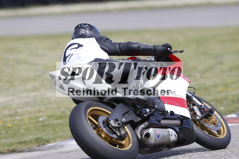 /Archiv-2025/07 19.04.2025 Speer Racing ADR/Instruktorentraining/backside